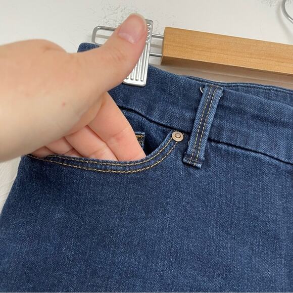 Chicos So Lifting Dark Wash High Rise Cropped Jeans Womens 0P Blue Denim Zip Fly - Picture 3 of 11